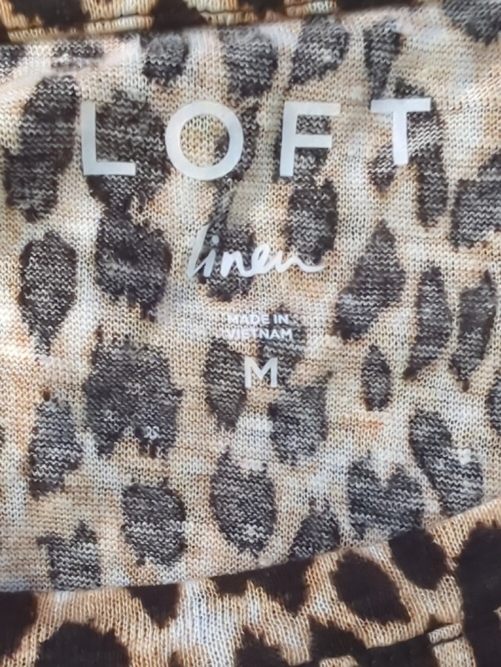 NWT LOFT Leopard Print Front Knot Tie Hem 100% Linen Tee Short Sleeve Crew Top - Picture 3 of 9